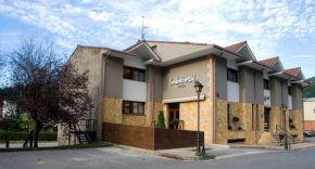 Отель Hotel Salbatoreh  Беасайн